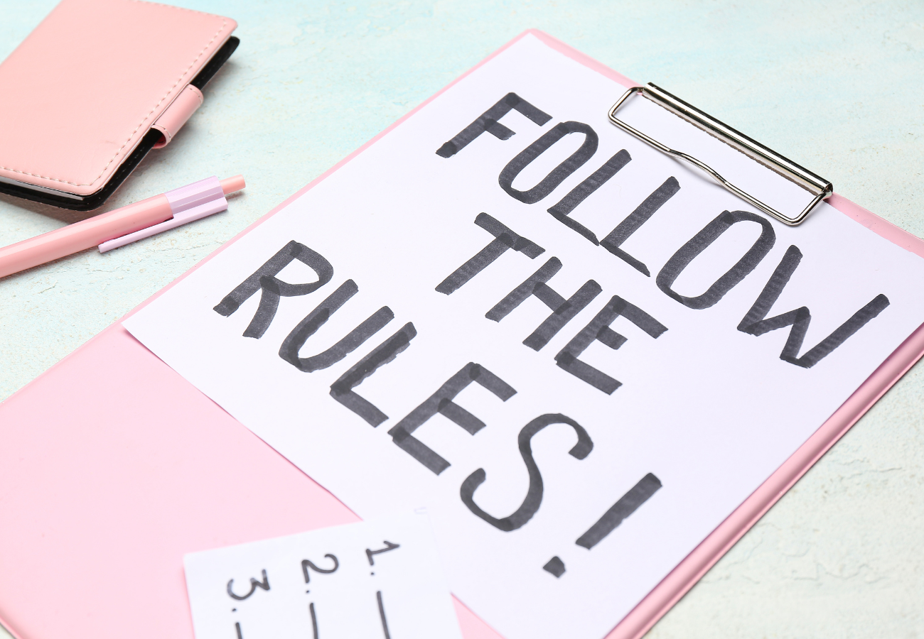 # Topic　就業規則の間違いを通常に戻す際の注意点と法的対応